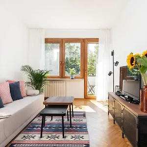  Apartament Przytulne Mieszkanko Z Balkonem I Parkingiem W Sercu Pragi Poludnie