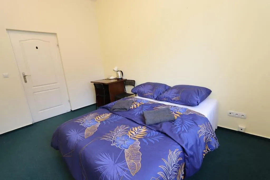 Fantastic Waw - Ns42 Room P Warsaw Poland